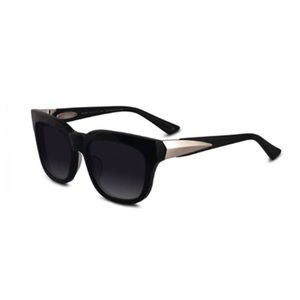 Black and Gold Oversized Cat-Eye Sunglasses